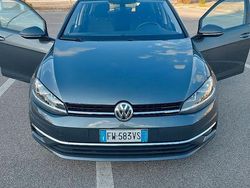 Grigio Usata 2019 VW Golf VII Business Tre volumi | 14.000 € (Ottimo prezzo)