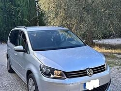 Usata 2010 VW Touran Trendline Monovolume | 2500 €