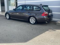 Grigio Usata 2007 BMW 318 Tre volumi | 2699 €