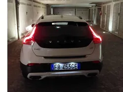 Bianco Usata 2015 Volvo V40 CC Momentum Station wagon | 10.800 € (Cara)