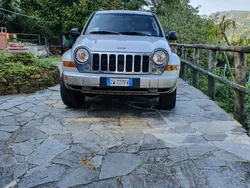 Usata 2005 Jeep Cherokee SUV | 3000 €