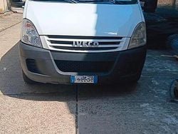 Bianco Usata 2008 Iveco Daily Tre volumi | 4800 € (Super prezzo)