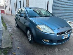 Blu Usata 2007 Fiat Bravo Due volumi | 1800 € (Buon prezzo)