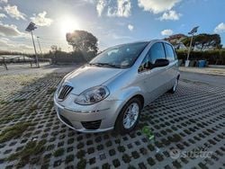 Grigio Usata 2011 Lancia Musa Monovolume | 4199 € (Buon prezzo)