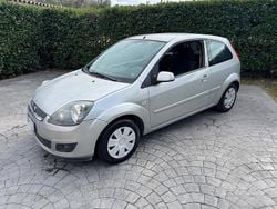 Grigio Usata 2007 Ford Fiesta Due volumi | 1999 € (Ottimo prezzo)