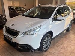 Grigio Usata 2015 Peugeot 2008 SUV | 6300 € (Buon prezzo)