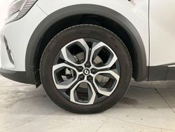 Grigio chiaro Usata 2022 Renault Captur Techno SUV | 19.500 € (Buon prezzo)