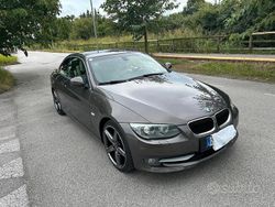 Marrone Usata 2011 BMW 320 Cabriolet Cabrio | 10.000 €