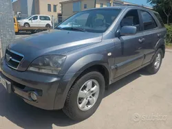 Grigio Usata 2005 Kia Sorento Active SUV | 1990 € (Buon prezzo)