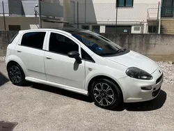 Usata 2015 Fiat Grande Punto Due volumi | 5000 € (Buon prezzo)