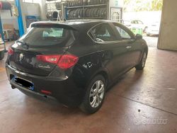 Nero Usata 2010 Alfa Romeo Giulietta Due volumi | 5800 € (Ottimo prezzo)