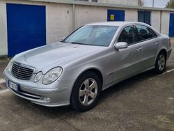Argento Usata 2004 Mercedes E320 Avantgarde Tre volumi | 7000 €