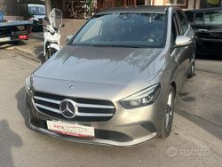 Grigio Usata 2020 Mercedes B180 Premium Monovolume | 16.899 € (Cara)