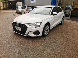 Bianco Usata 2022 Audi A3 Advanced Tre volumi | 26.200 € (Buon prezzo)