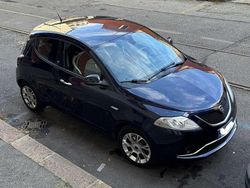 Blu/azzurro Usata 2016 Lancia Ypsilon Silver Due volumi | 8000 € (Buon prezzo)
