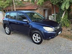 Blu Usata 2006 Toyota RAV4 SUV | 3200 €