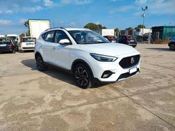 Bianco Usata 2022 MG ZS Luxury Tre volumi | 14.550 € (Buon prezzo)