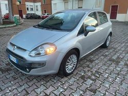 Grigio Usata 2010 Fiat Grande Punto Due volumi | 2600 € (Buon prezzo)