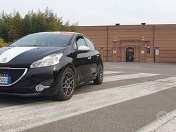 Usata 2014 Peugeot 208 Due volumi | 6500 € (Ottimo prezzo)