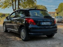 Nero Usata 2007 Peugeot 207 Due volumi | 3000 € (Buon prezzo)