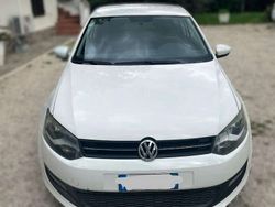 Bianco Usata 2010 VW Polo Comfortline Tre volumi | 4500 € (Buon prezzo)