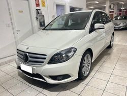Beige pastello Usata 2014 Mercedes B180 Executive Monovolume | 8900 € (Ottimo prezzo)