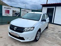 Bianco Usata 2015 Dacia Sandero Ambiance Tre volumi | 5500 € (Cara)