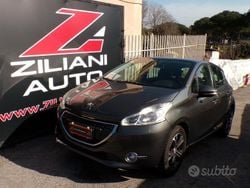 Grigio Usata 2014 Peugeot 208 Due volumi | 5900 € (Buon prezzo)
