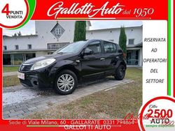 Nero Usata 2010 Dacia Sandero Tre volumi | 4990 € (Cara)