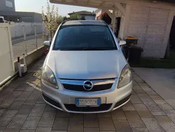 Argento Usata 2007 Opel Zafira Enjoy Monovolume | 2000 € (Cara)