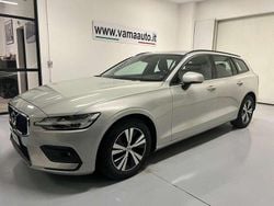 Grigio Usata 2020 Volvo V60 Station wagon | 14.900 € (Buon prezzo)