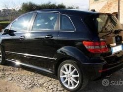 Nero Usata 2010 Mercedes B180 Premium Monovolume | 2250 € (Ottimo prezzo)