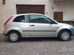 Grigio Usata 2003 Ford Fiesta Due volumi | 1300 € (Ottimo prezzo)