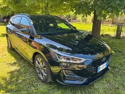Usata 2022 Ford Focus ST-Line X Station wagon | 20.250 € (Buon prezzo)