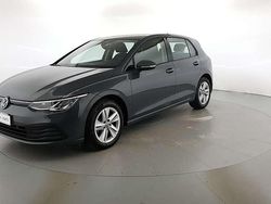Grigio delfino Usata 2022 VW Golf VIII Life Tre volumi | 19.900 € (Buon prezzo)