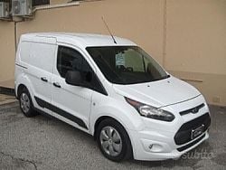 Bianco Usata 2017 Ford Tourneo Monovolume | 7500 € (Buon prezzo)