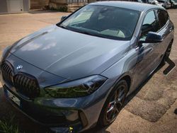 Grigio Usata 2021 BMW 118 M Sport Due volumi | 22.000 € (Buon prezzo)