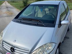 Grigio Usata 2005 Mercedes A160 Classic Tre volumi | 1990 € (Cara)