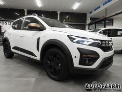 Bianco Nuova 2025 Dacia Sandero Extreme Due volumi | 18.900 € (Buon prezzo)