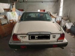 Bianco Usata 1981 Jaguar XJ6 Tre volumi | 4000 €