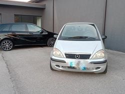 Argento Usata 2001 Mercedes A140 Elegance Tre volumi | 700 € (Ottimo prezzo)