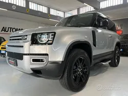 Grigio Usata 2021 Land Rover Defender HSE Dynamic SUV | 59.990 € (Buon prezzo)
