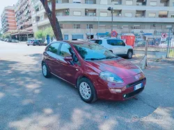 Rosso Usata 2013 Fiat Punto Lounge Due volumi | 3800 € (Ottimo prezzo)