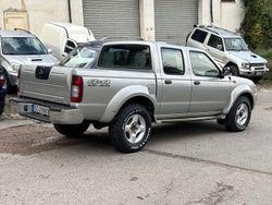 Grigio Usata 2003 Nissan Navara Pick-up | 9000 € (Buon prezzo)