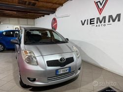 Usata 2009 Toyota Yaris Sol Tre volumi | 6900 € (Molto cara)