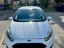 Bianco Usata 2016 Ford Fiesta Tre volumi | 5000 € (Ottimo prezzo)