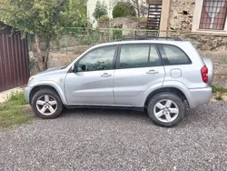 Usata 2004 Toyota RAV4 SUV | 4000 € (Buon prezzo)