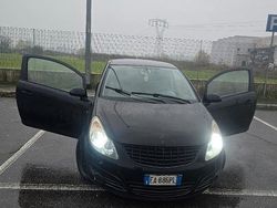Usata 2010 Opel Corsa Tre volumi | 2500 €
