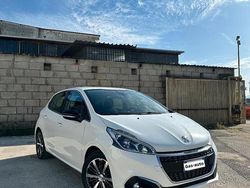 Bianco Usata 2016 Peugeot 208 Allure Due volumi | 4500 € (Super prezzo)