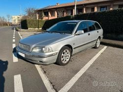Usata 2000 Volvo V40 Station wagon | 1500 €